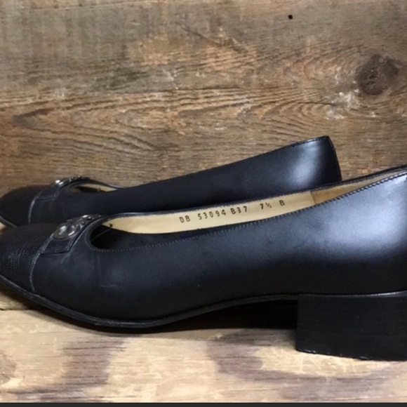 Salvatore Ferragamo Shoe LNWOT - Picture 2 of 8